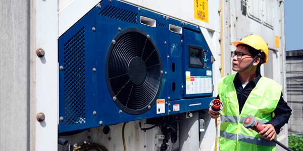 Electrician with generator